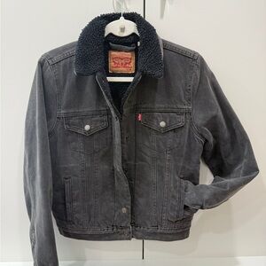 Levi's Women's Charcoal Sherpa Lined Jacket